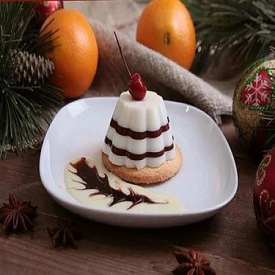 Сливочно-шоколадный десерт с песочным печеньем