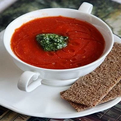 Томатный крем-суп с печеными овощами