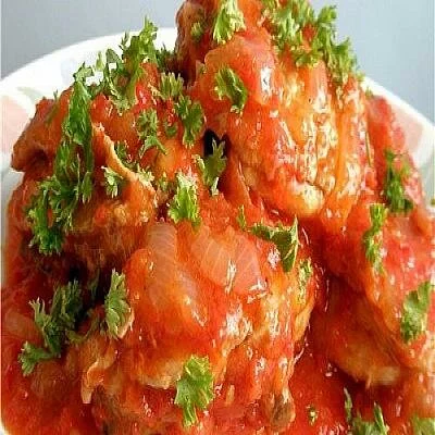 Чахохбили из курицы с томатным соусом и овощами