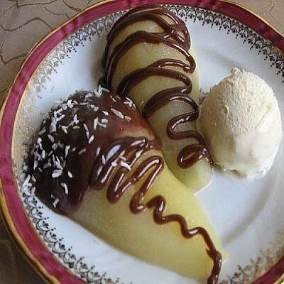 Грушевый десерт с мороженым