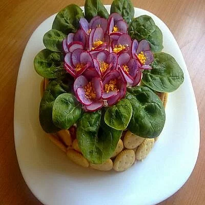 На праздничный стол: салат Фиалка
