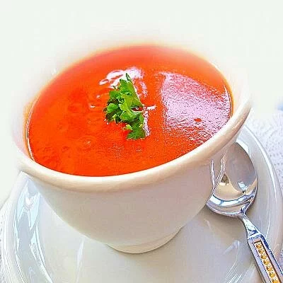 Томатный крем-суп - очень вкусный!